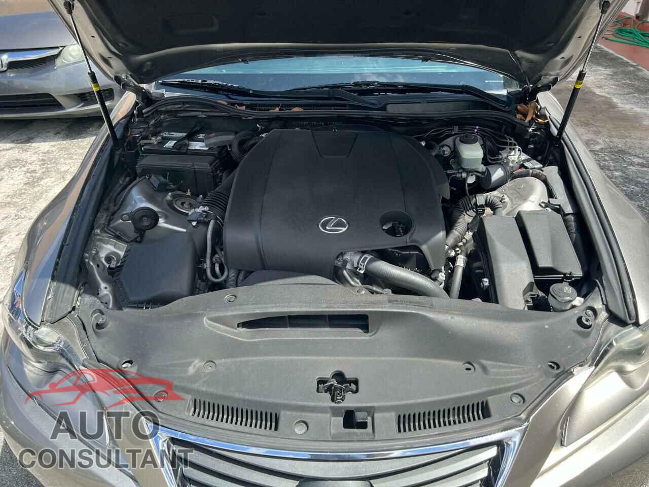 LEXUS IS 2015 - JTHBF1D24F5051990