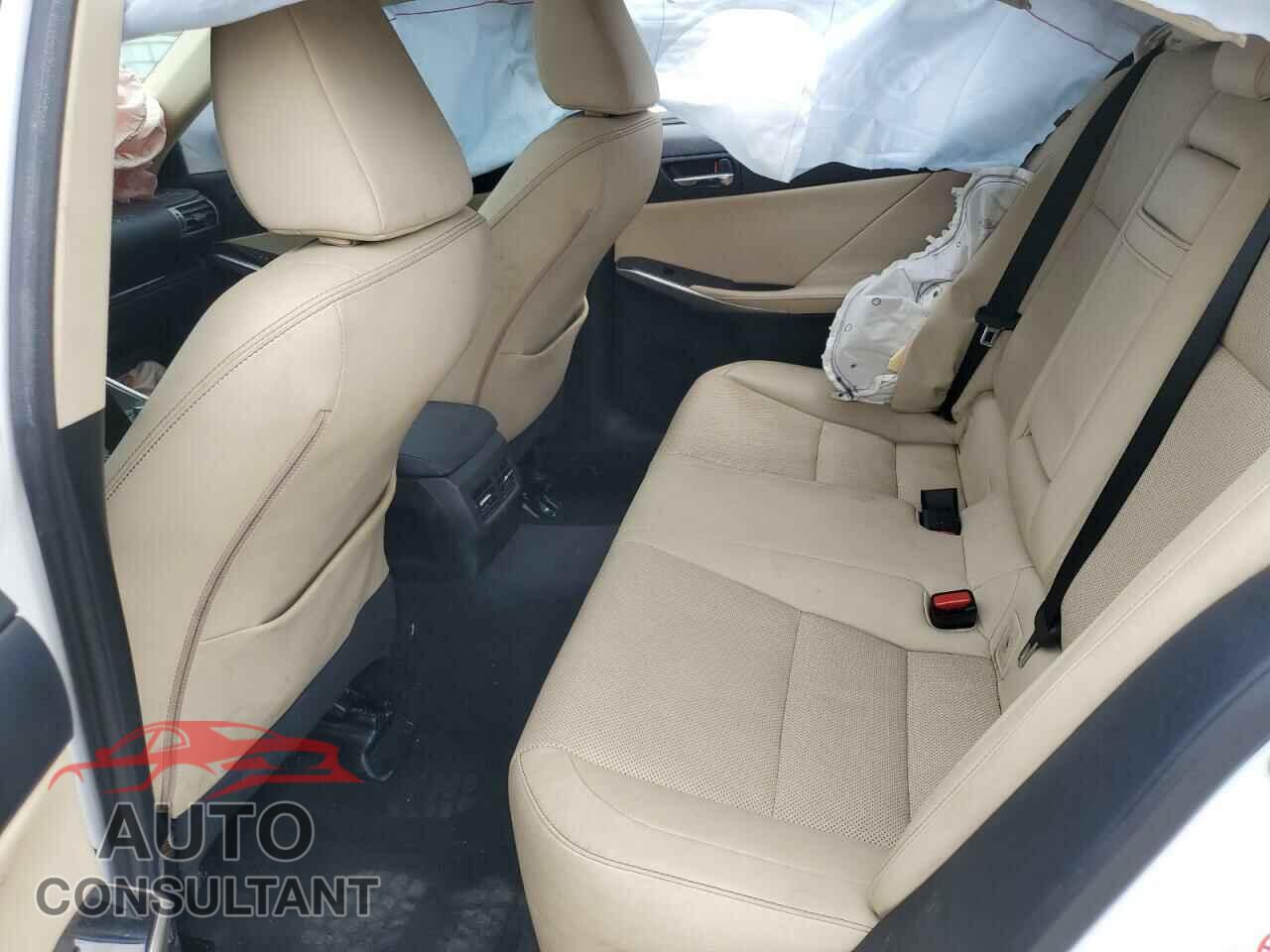LEXUS IS 2016 - JTHBA1D28G5019835