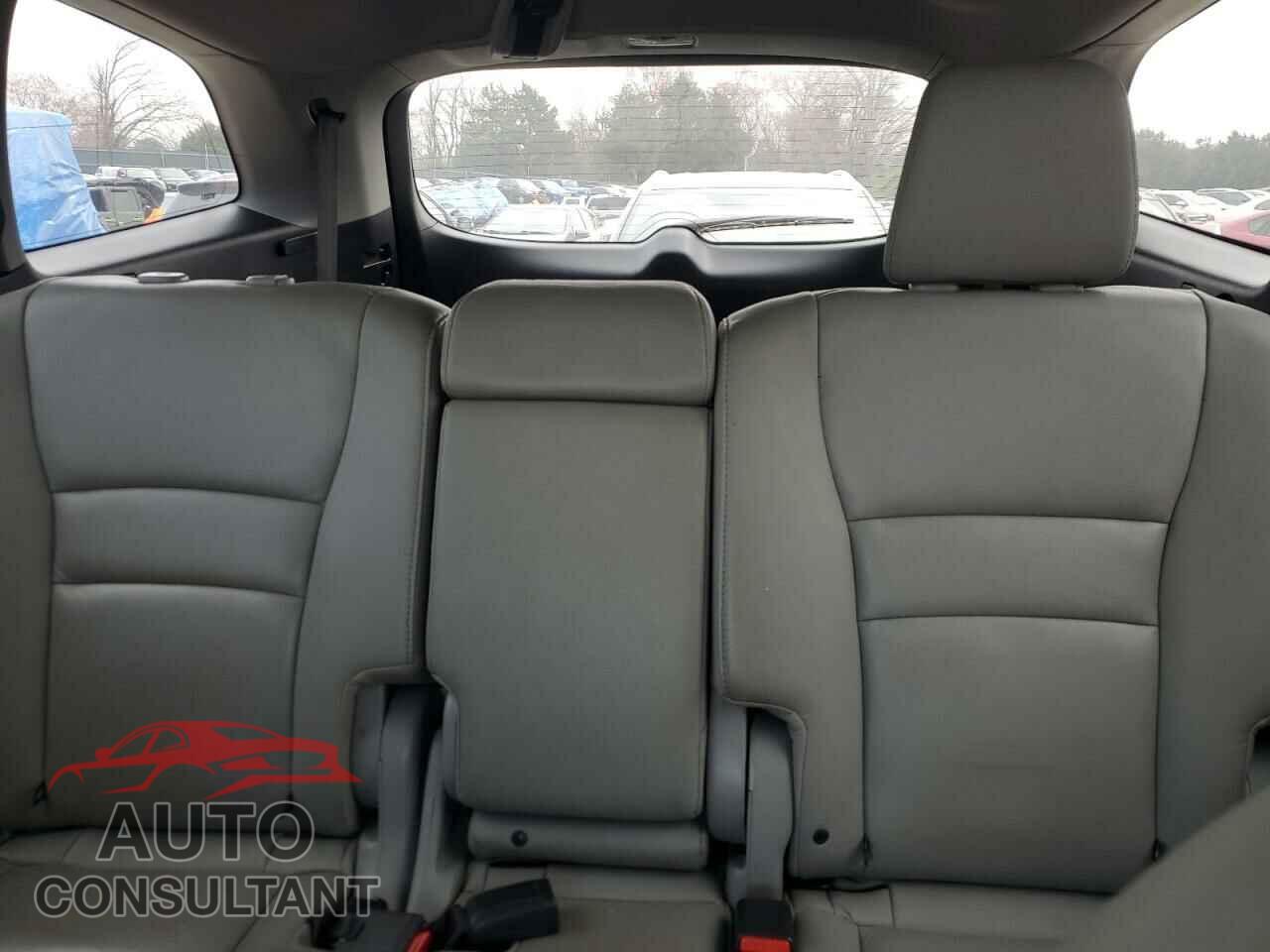 HONDA PILOT 2017 - 5FNYF5H54HB016858