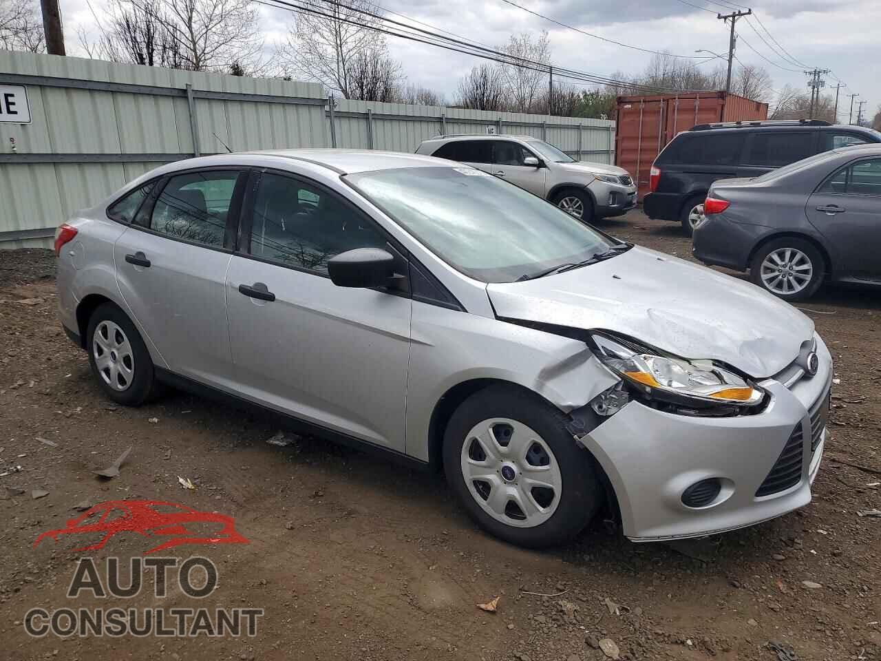 FORD FOCUS 2013 - 1FADP3E20DL206390