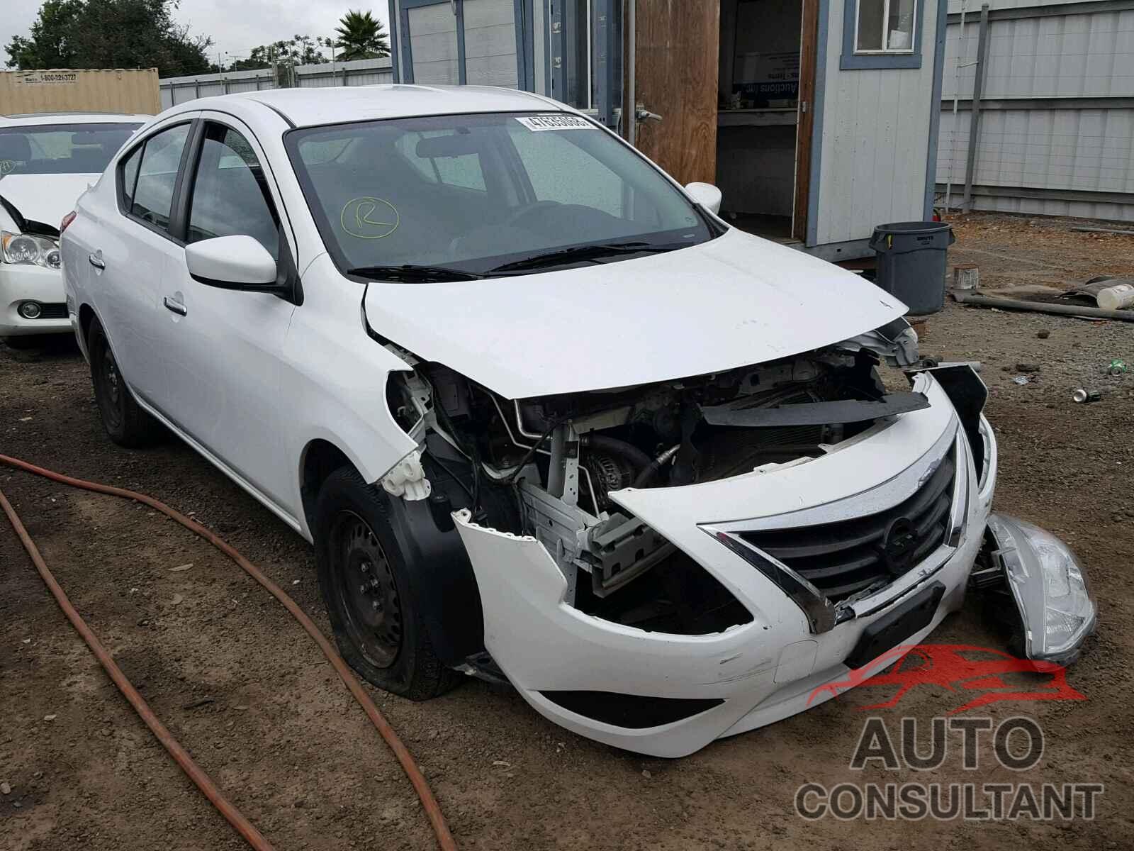 NISSAN VERSA 2015 - 3N1CN7AP1FL831508