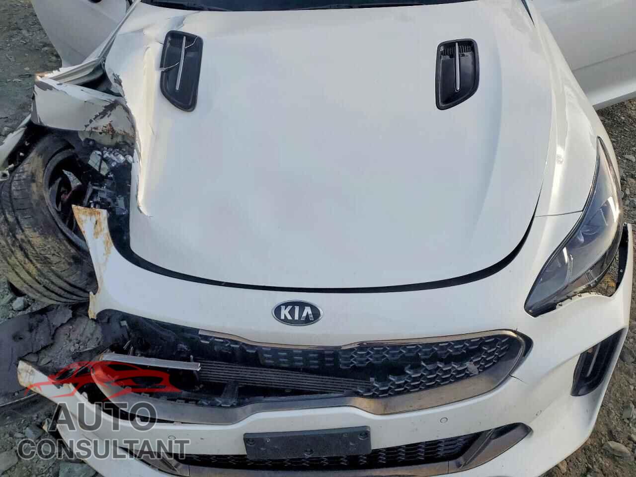 KIA STINGER 2018 - KNAE55LC8J6020762