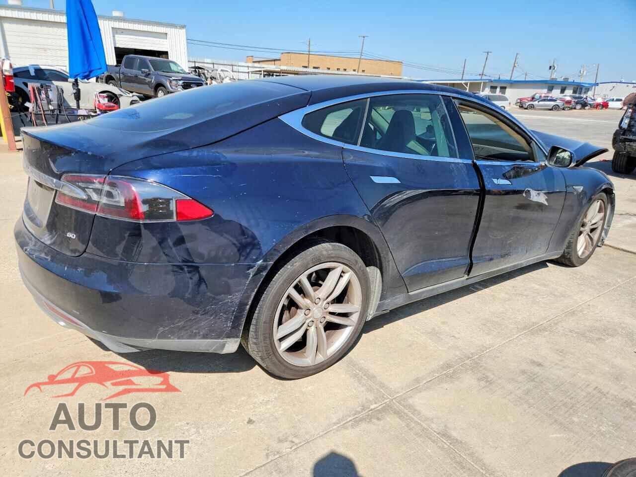 TESLA MODEL S 2013 - 5YJSA1CG8DFP21789