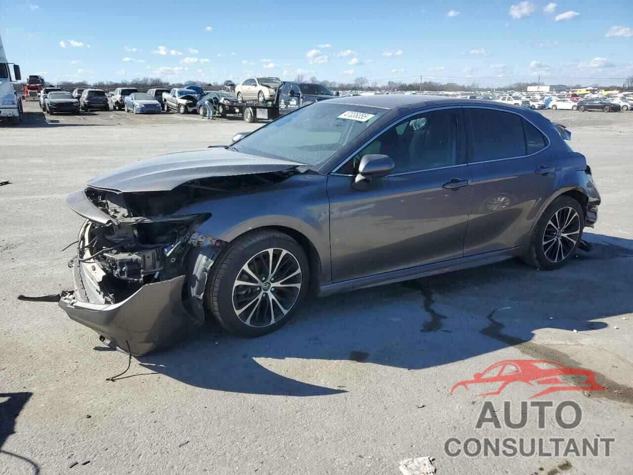 TOYOTA CAMRY 2018 - 4T1B11HK9JU578234