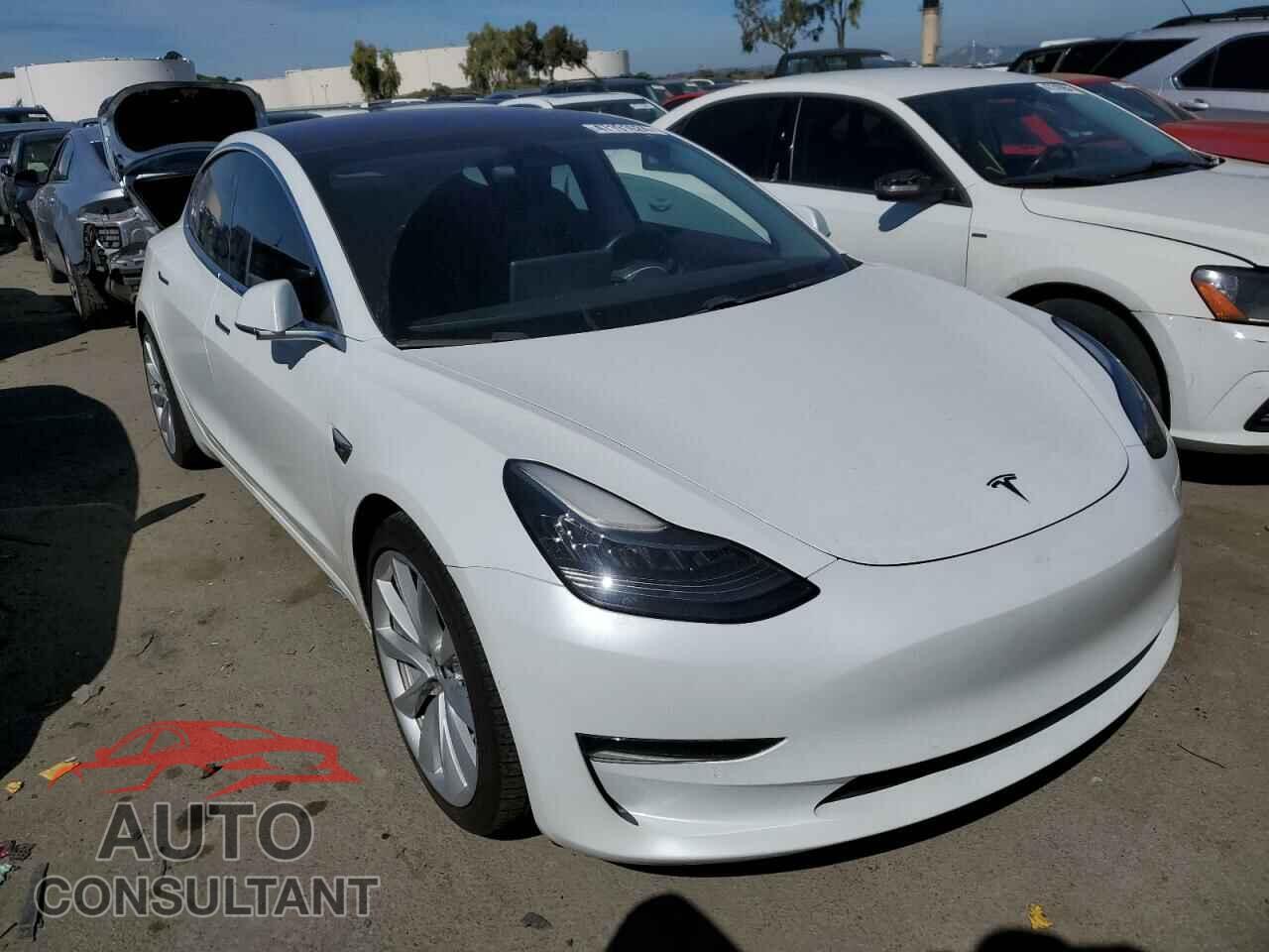 TESLA MODEL 3 2018 - 5YJ3E1EA0JF025330