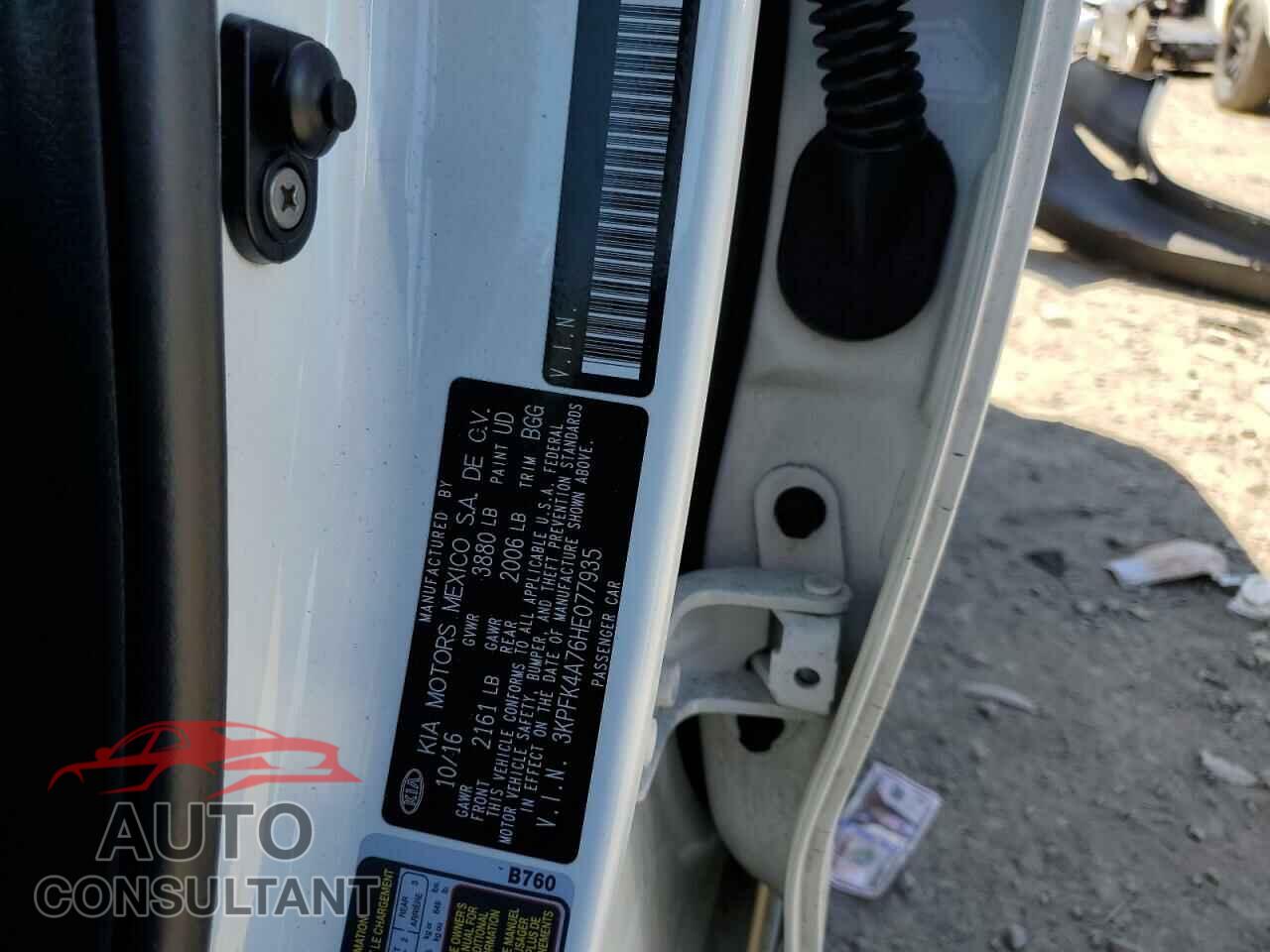 KIA FORTE 2017 - 3KPFK4A76HE077935
