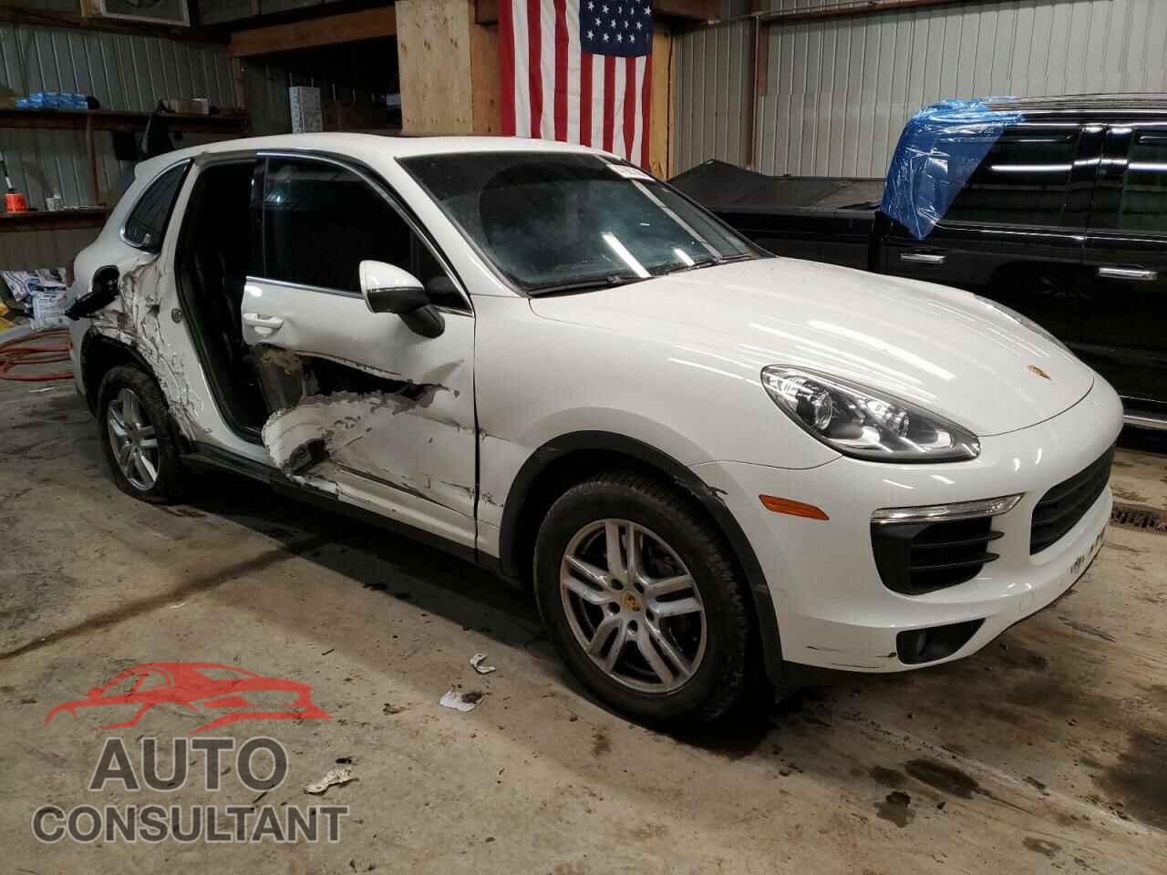 PORSCHE CAYENNE 2016 - WP1AA2A27GKA12155