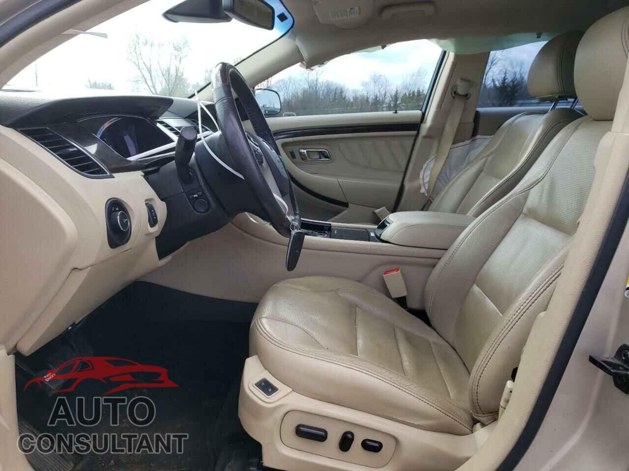 FORD TAURUS 2017 - 1FAHP2J83HG105235