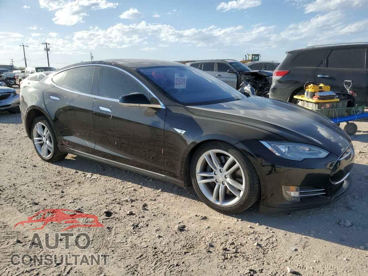 TESLA MODEL S 2013 - 5YJSA1CG2DFP05023