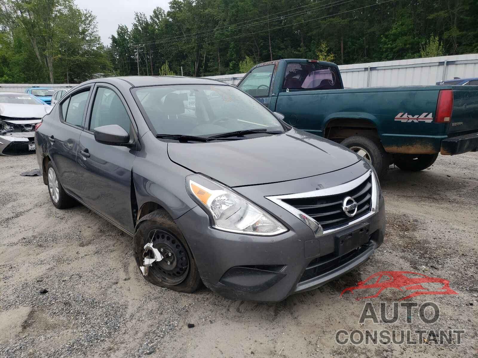 NISSAN VERSA 2018 - 3N1CN7AP4JL829468