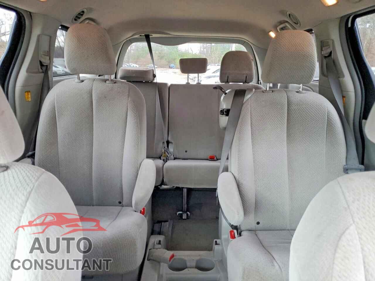 TOYOTA SIENNA 2013 - 5TDKK3DC8DS342775