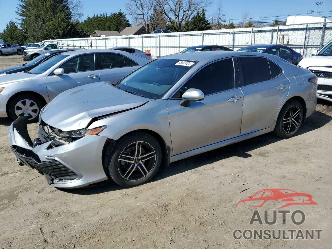 TOYOTA CAMRY 2022 - 4T1C11AK4NU684076