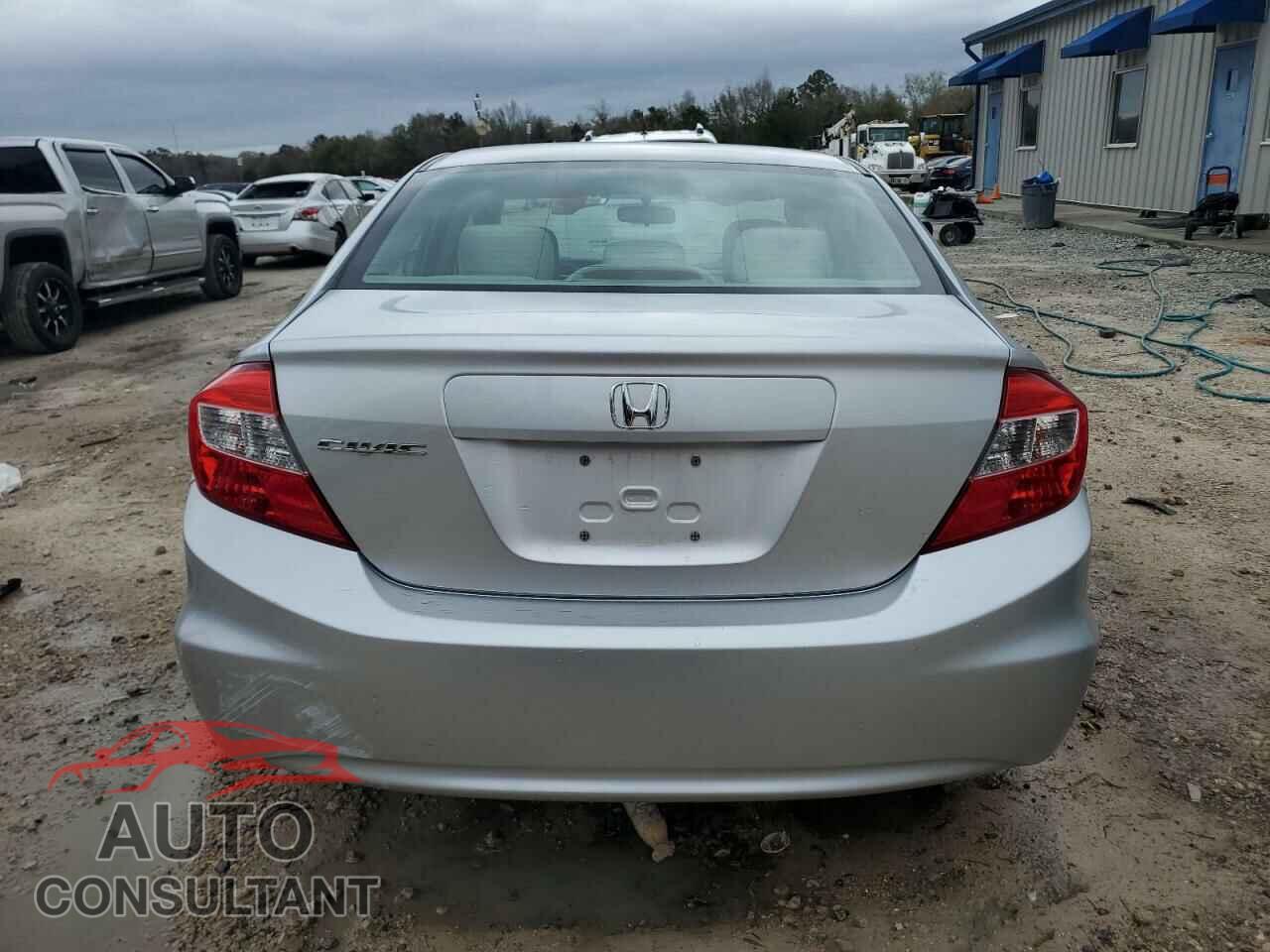 HONDA CIVIC 2012 - 2HGFB2F55CH305160