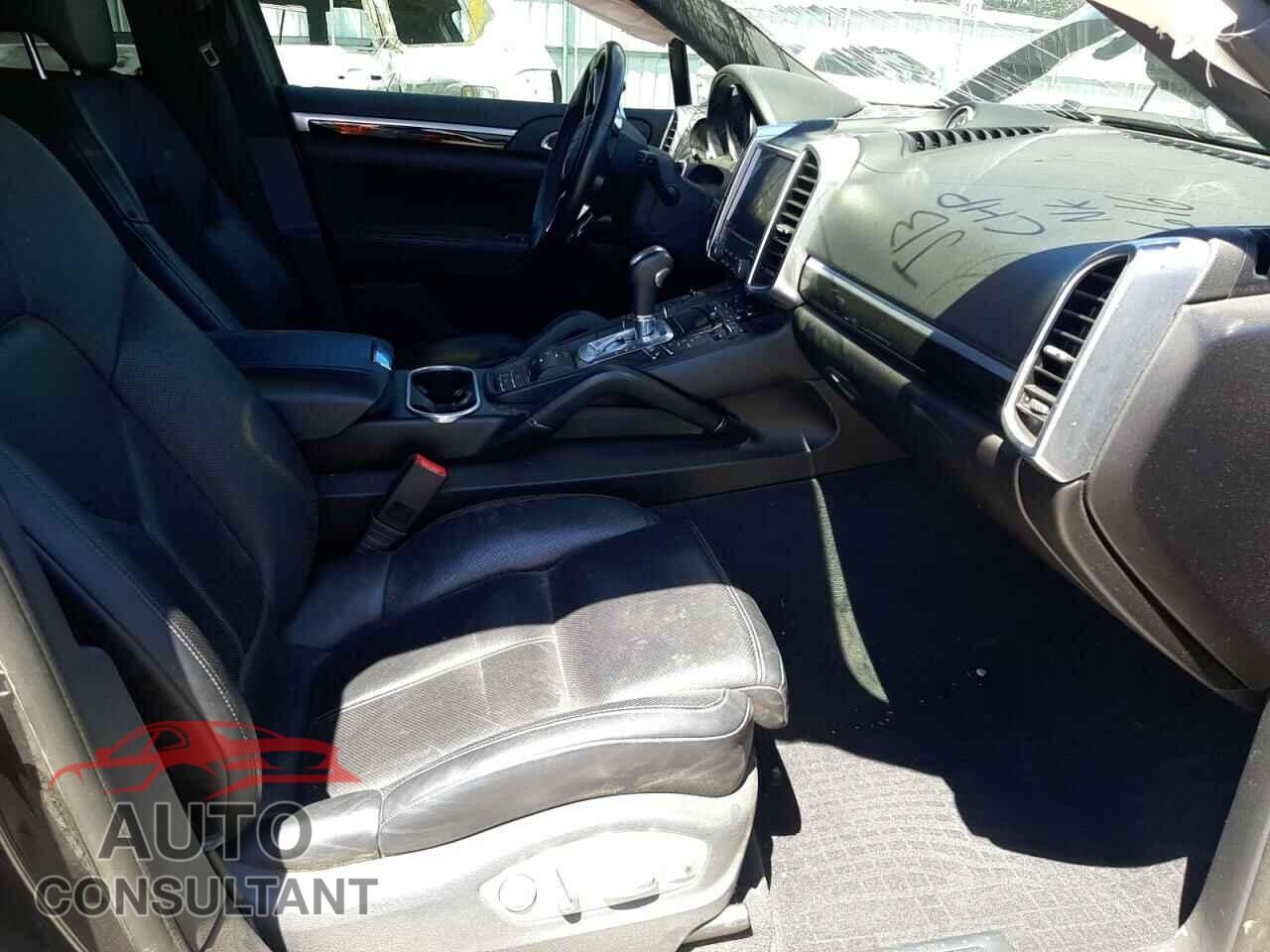 PORSCHE CAYENNE 2017 - WP1AE2A22HLA70111
