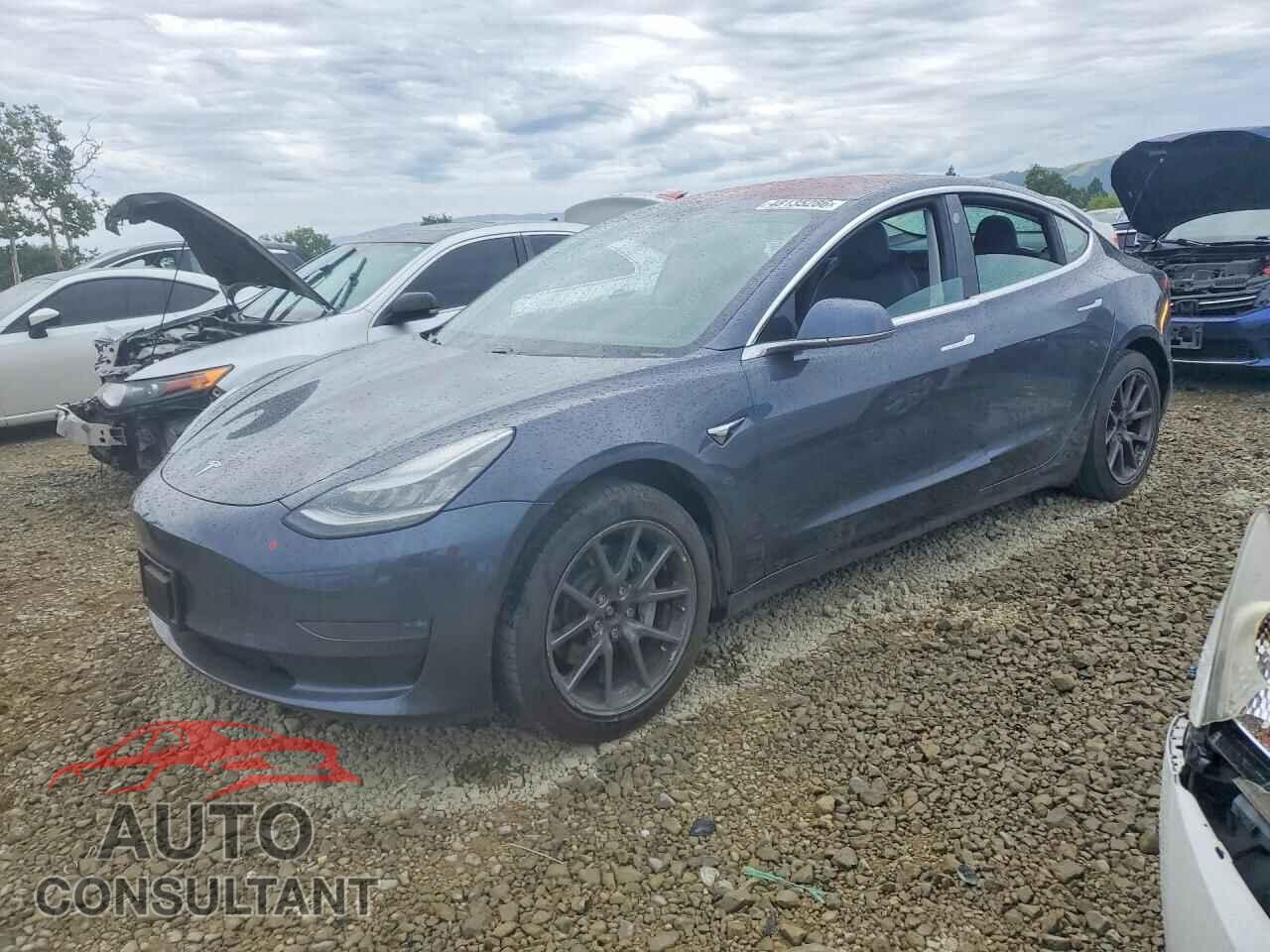 TESLA MODEL 3 2018 - 5YJ3E1EB1JF093290