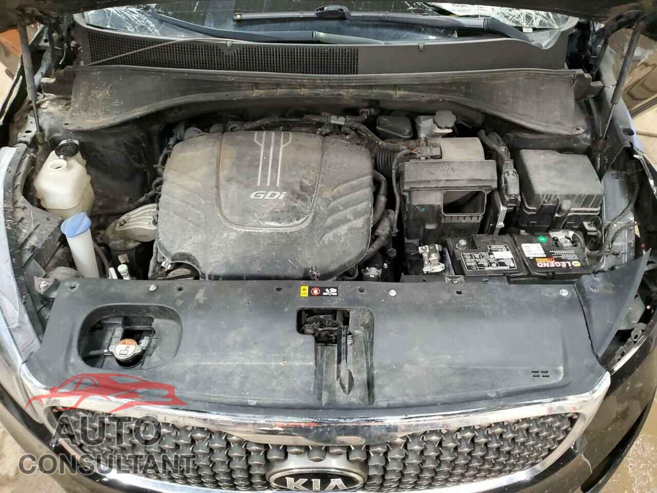 KIA SORENTO 2018 - 5XYPKDA57JG413541