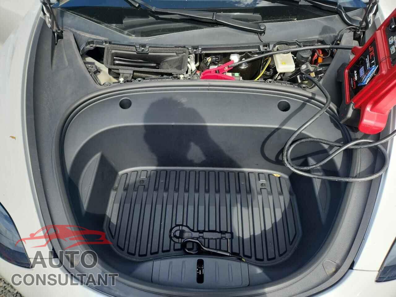 TESLA MODEL 3 2023 - 5YJ3E1EA5PF563773