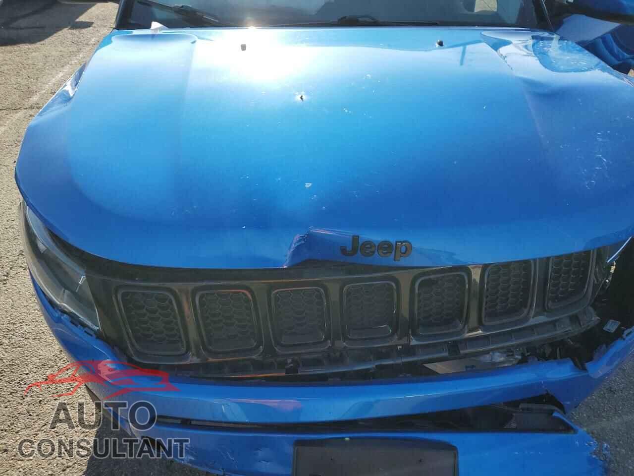 JEEP COMPASS 2018 - 3C4NJDBB0JT320366