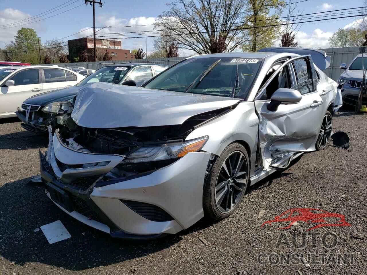 TOYOTA CAMRY 2018 - 4T1B61HK7JU515781