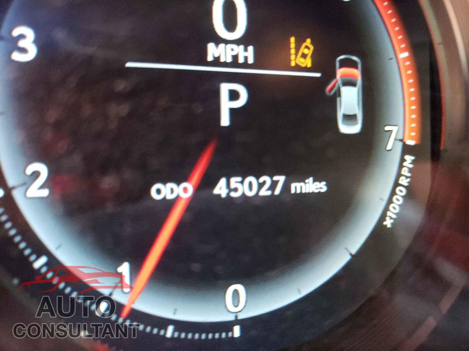 LEXUS IS 2017 - JTHBA1D20H5050465