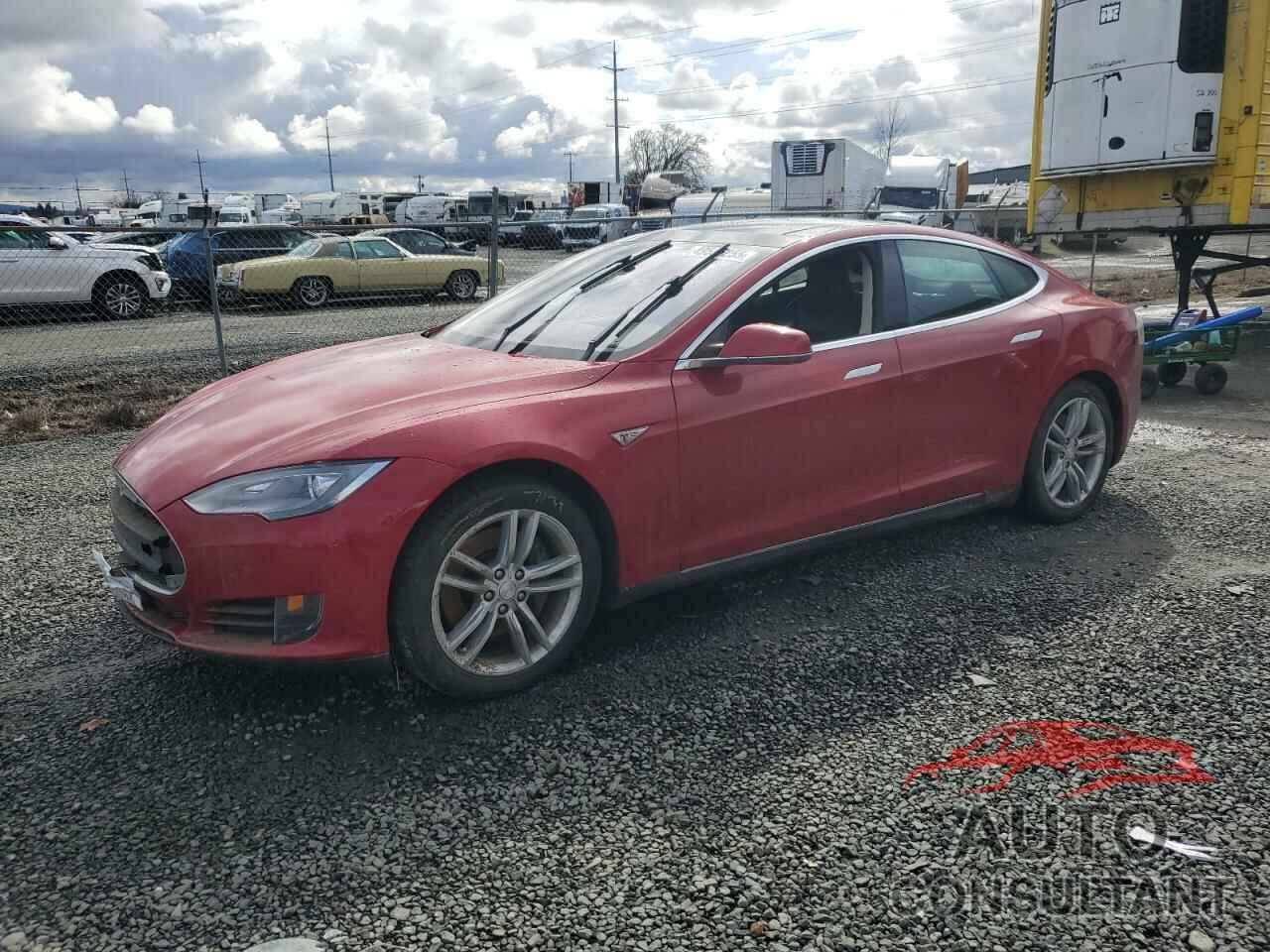 TESLA MODEL S 2013 - 5YJSA1CN9DFP19743