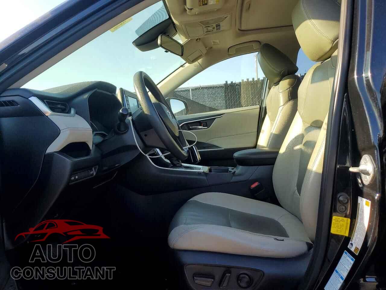 TOYOTA RAV4 2020 - JTMP1RFV6LD529968