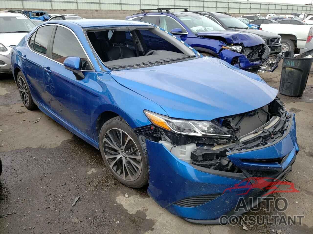 TOYOTA CAMRY 2018 - 4T1B11HK4JU102229