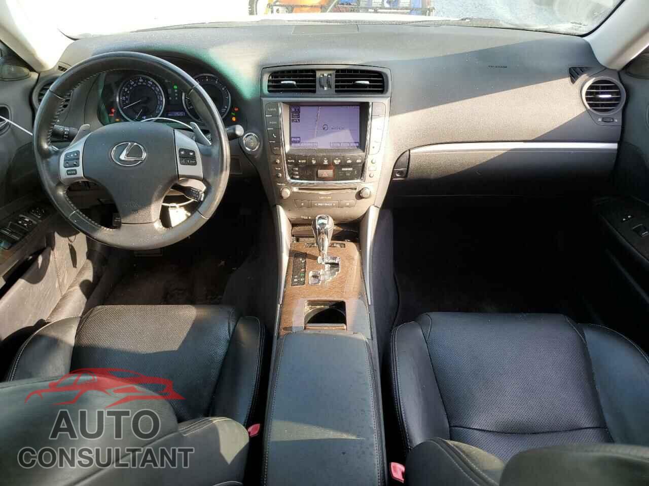 LEXUS IS 2013 - JTHCF5C29D5063028