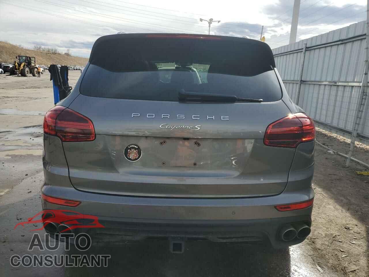 PORSCHE CAYENNE 2017 - WP1AB2A28HLA52849
