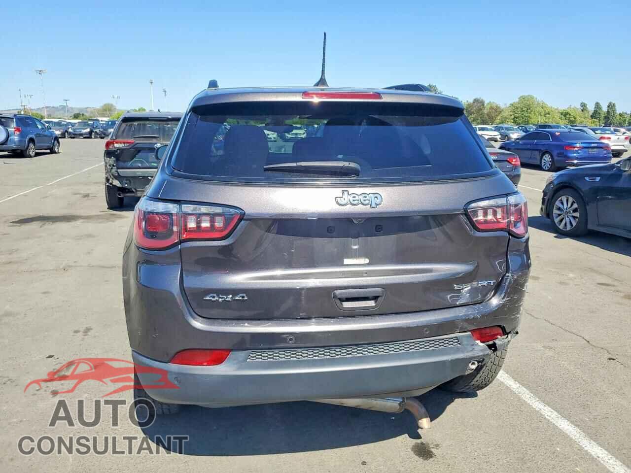 JEEP COMPASS 2017 - 3C4NJDAB8HT656133
