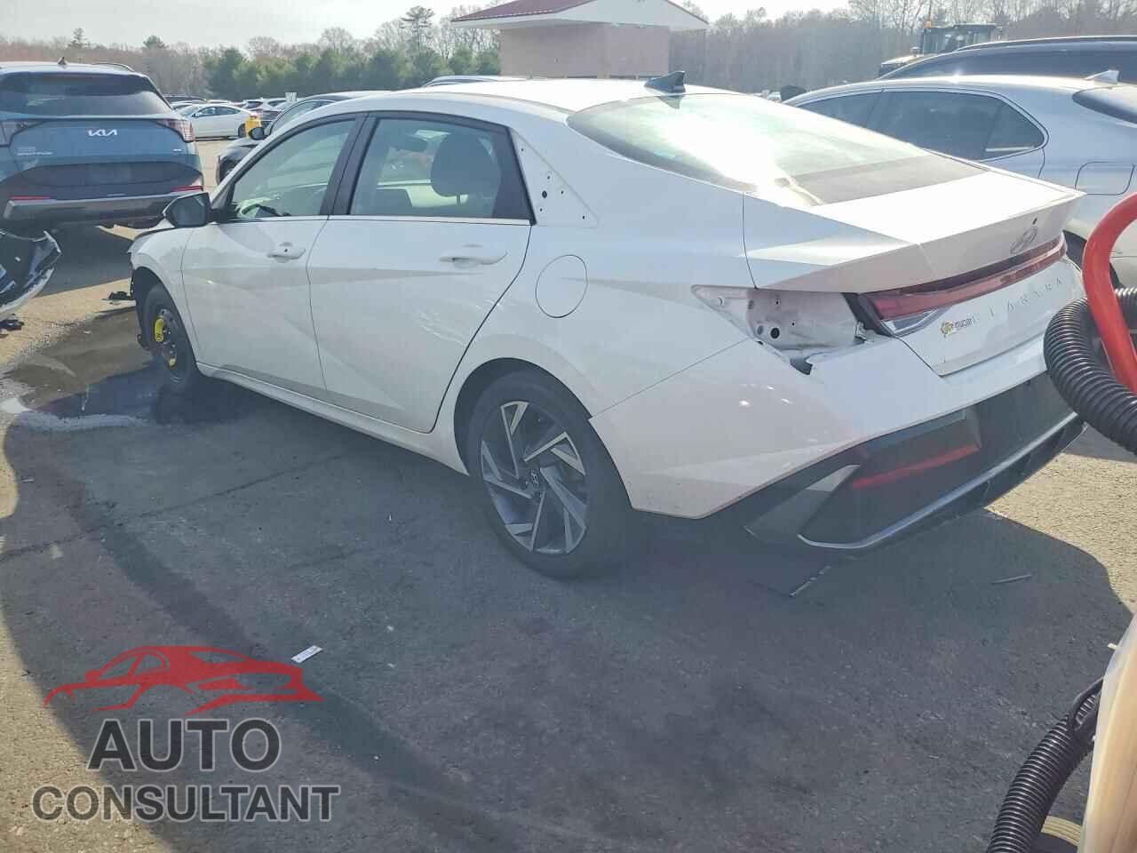 HYUNDAI ELANTRA 2024 - KMHLS4DG5RU768290