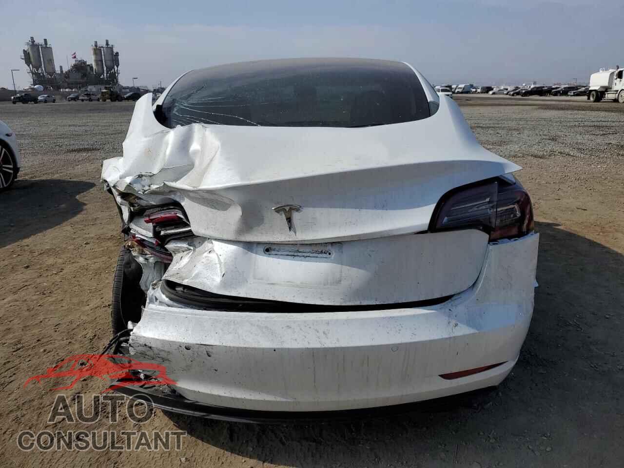 TESLA MODEL 3 2021 - 5YJ3E1EAXMF908517