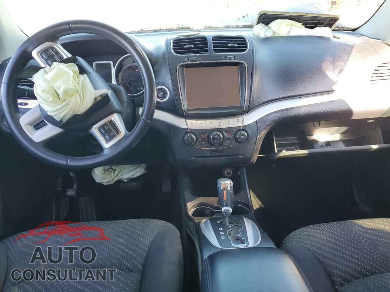 DODGE JOURNEY 2015 - 3C4PDCBB4FT708542