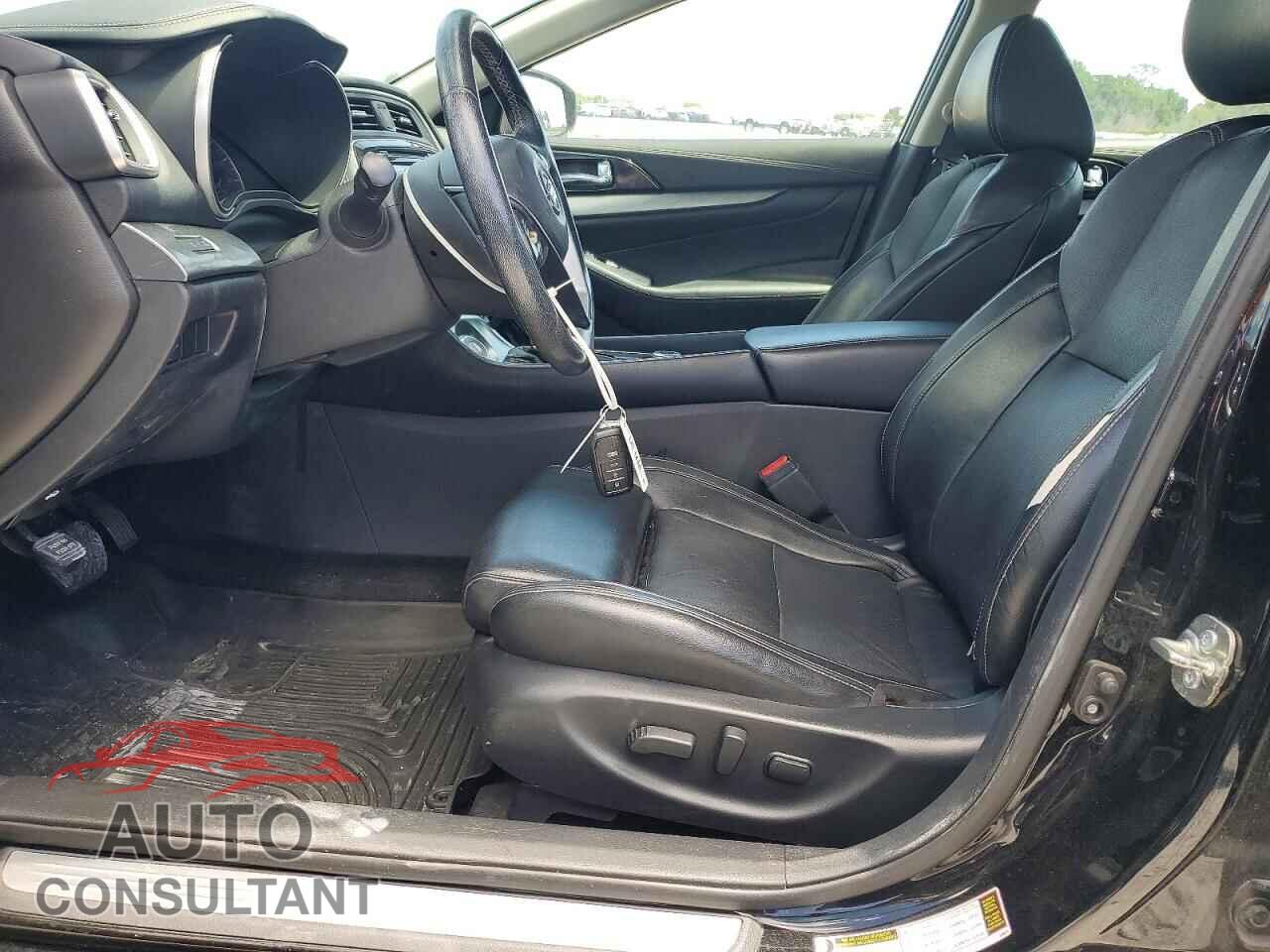 NISSAN MAXIMA 2017 - 1N4AA6AP2HC445873