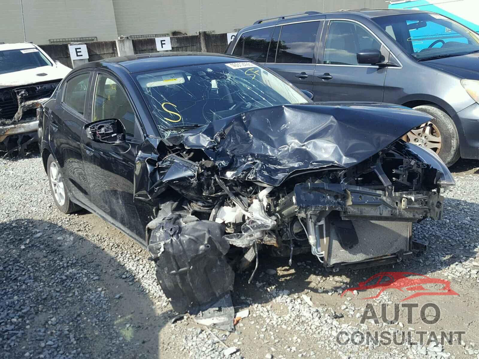TOYOTA YARIS 2017 - 3MYDLBYV6HY177076