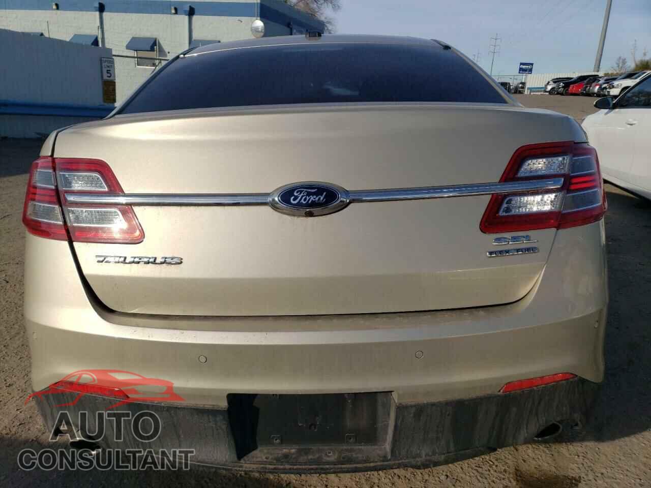 FORD TAURUS 2017 - 1FAHP2E86HG144556
