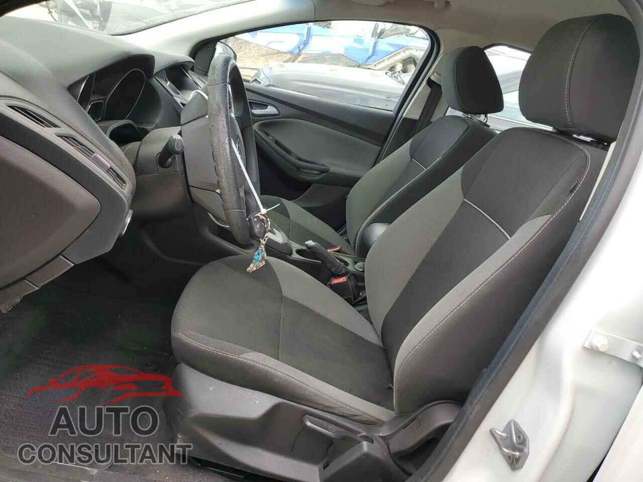 FORD FOCUS 2014 - 1FADP3F28EL228833