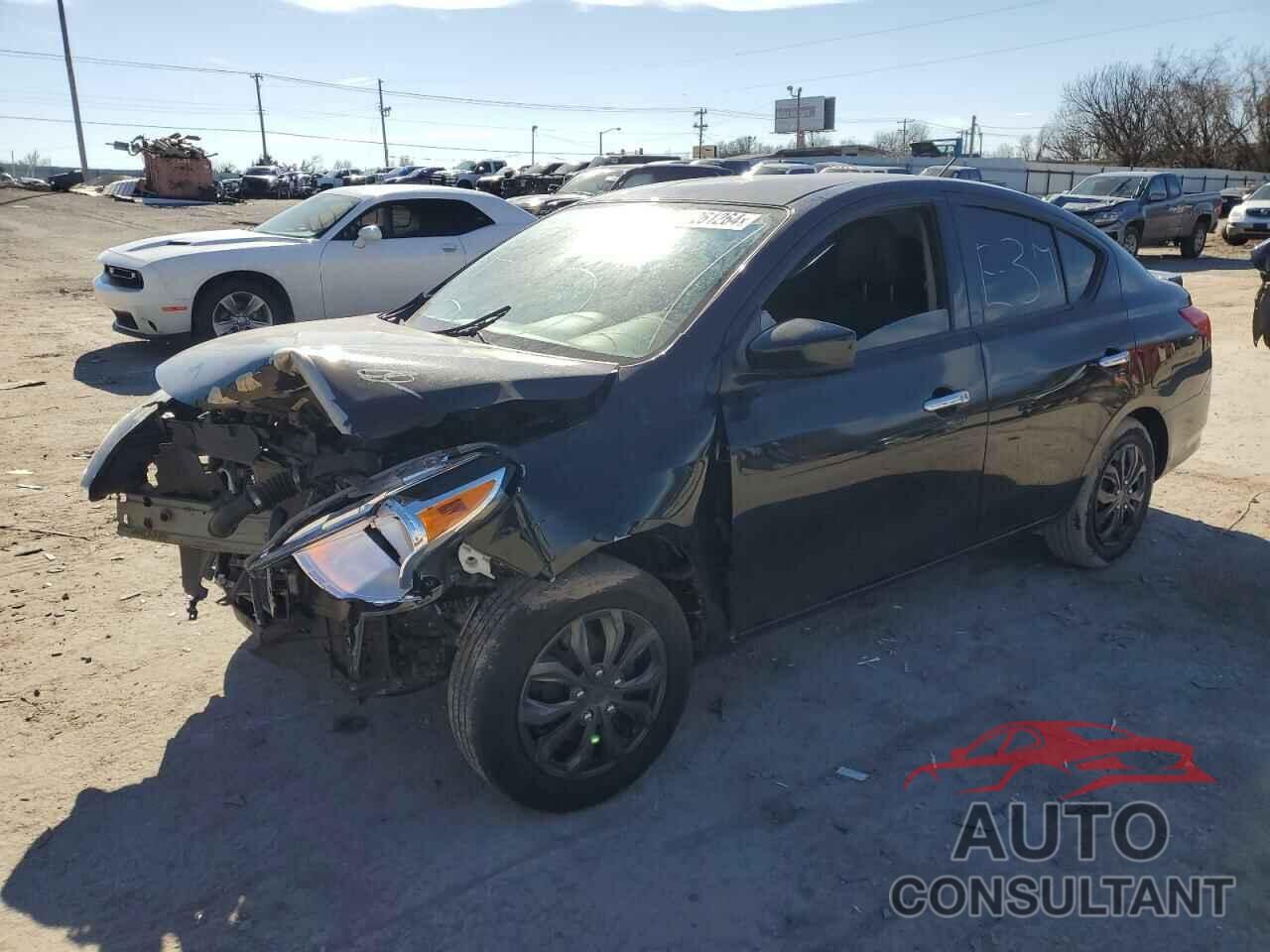 NISSAN VERSA 2018 - 3N1CN7AP2JL858144