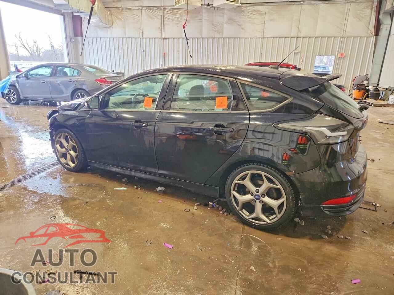 FORD FOCUS 2017 - 1FADP3L99HL245324