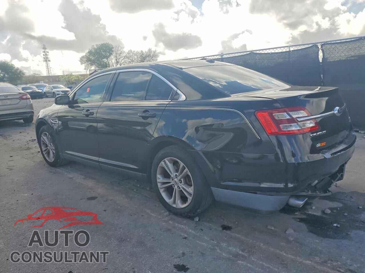 FORD TAURUS 2017 - 1FAHP2E83HG112020