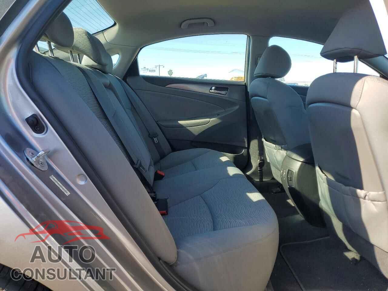 HYUNDAI SONATA 2011 - KMHEC4A40BA017539