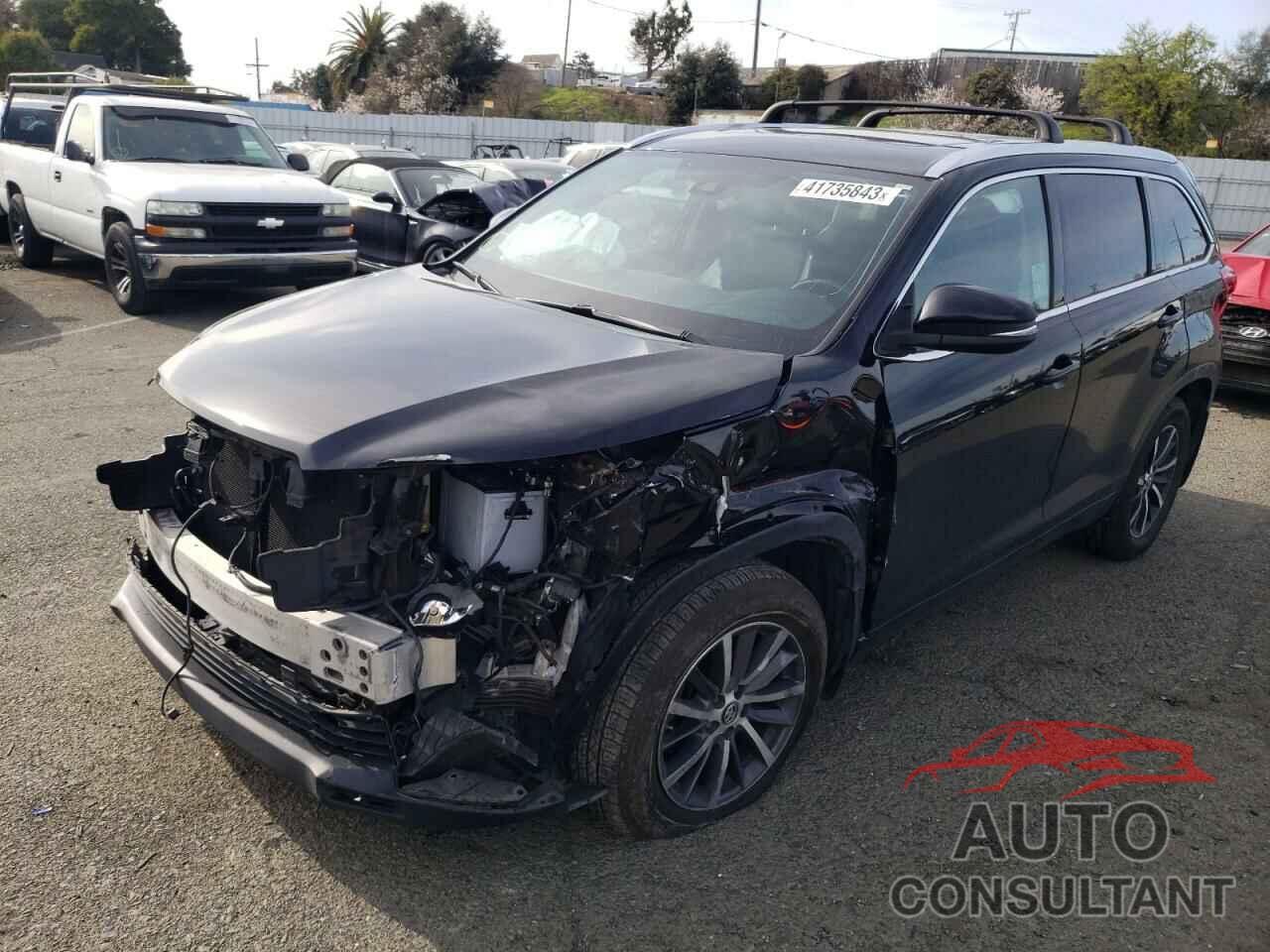 TOYOTA HIGHLANDER 2018 - 5TDJZRFH4JS528196