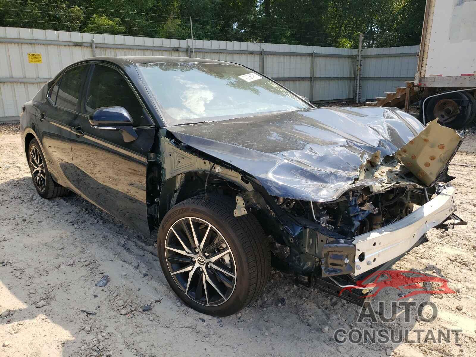 TOYOTA CAMRY 2021 - 4T1G11AKXMU555453