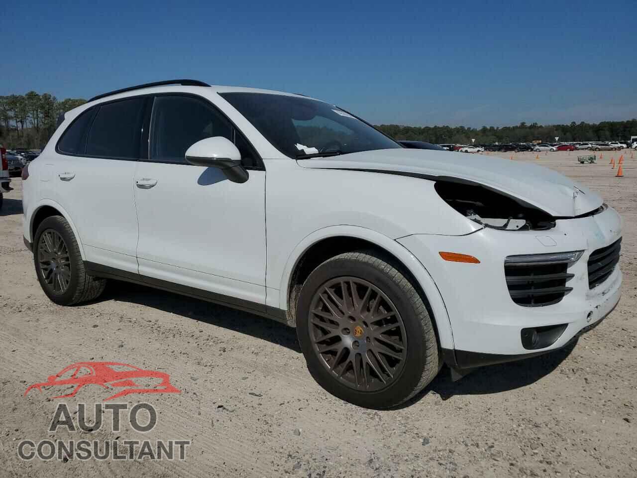 PORSCHE CAYENNE 2017 - WP1AA2A21HKA82798