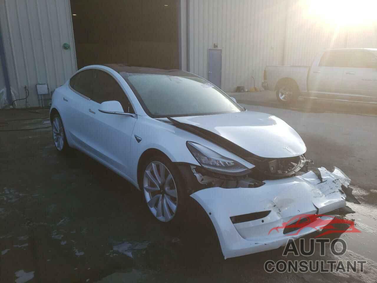 TESLA MODEL 3 2018 - 5YJ3E1EBXJF084202