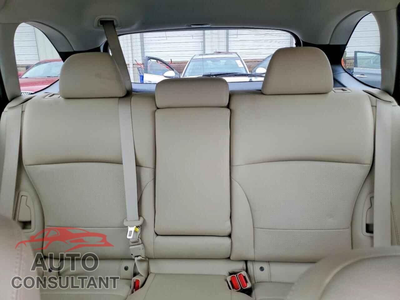 SUBARU OUTBACK 2017 - 4S4BSANC1H3393248