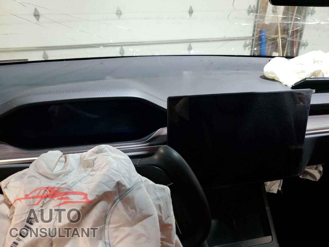 TESLA MODEL X 2022 - 7SAXCAE55NF361123