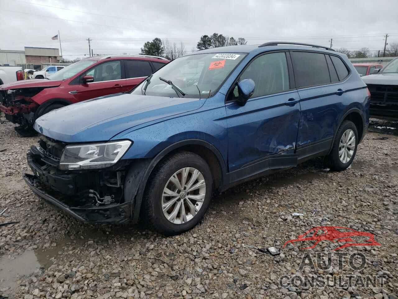 VOLKSWAGEN TIGUAN 2018 - 3VV1B7AX1JM145101