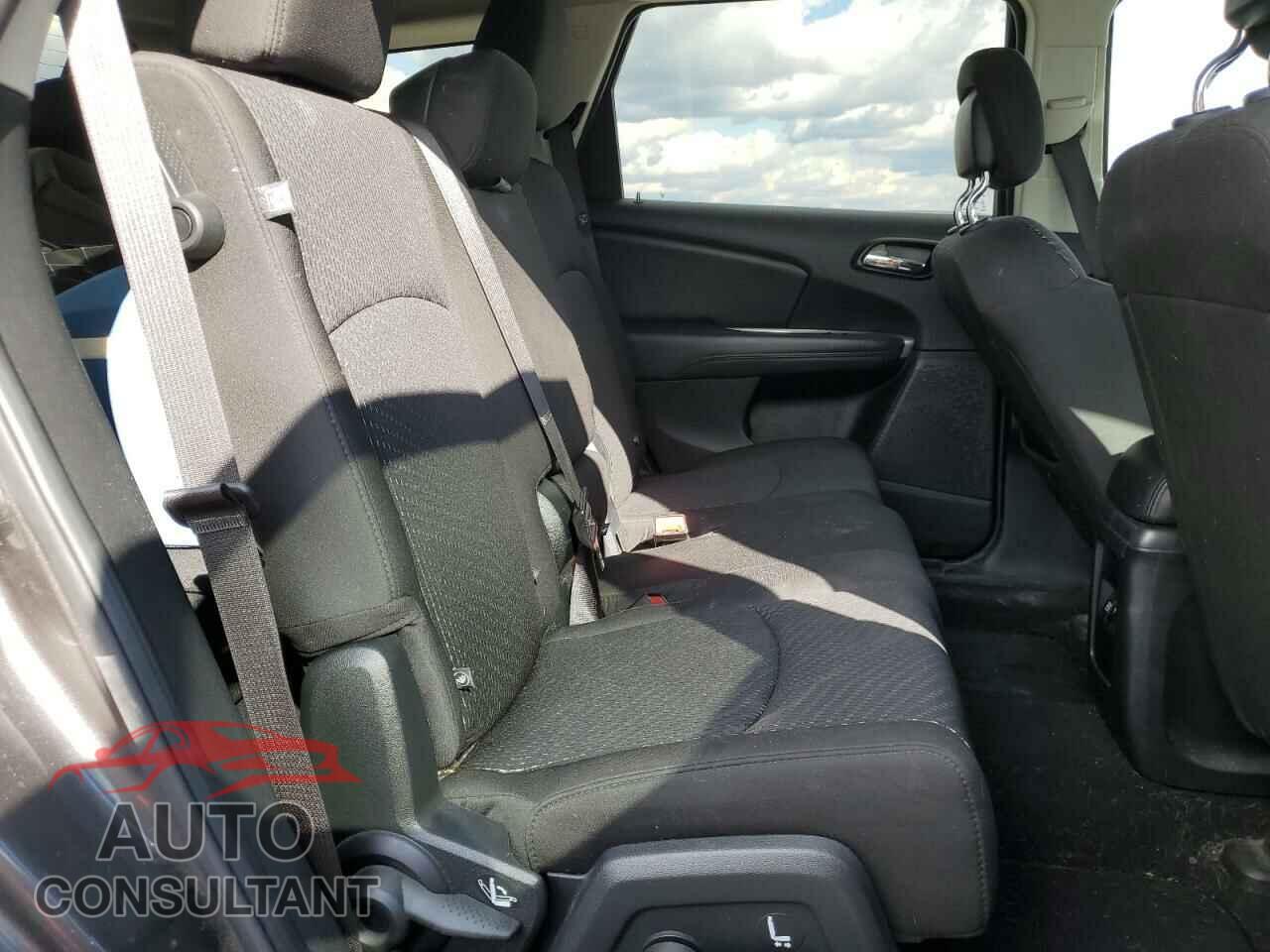 DODGE JOURNEY 2017 - 3C4PDCGGXHT684366