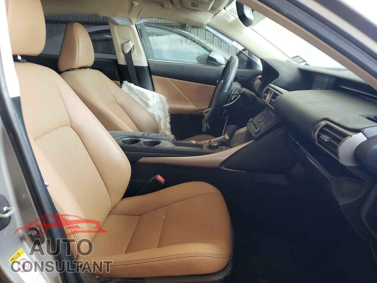 LEXUS IS 2016 - JTHBA1D27G5017431